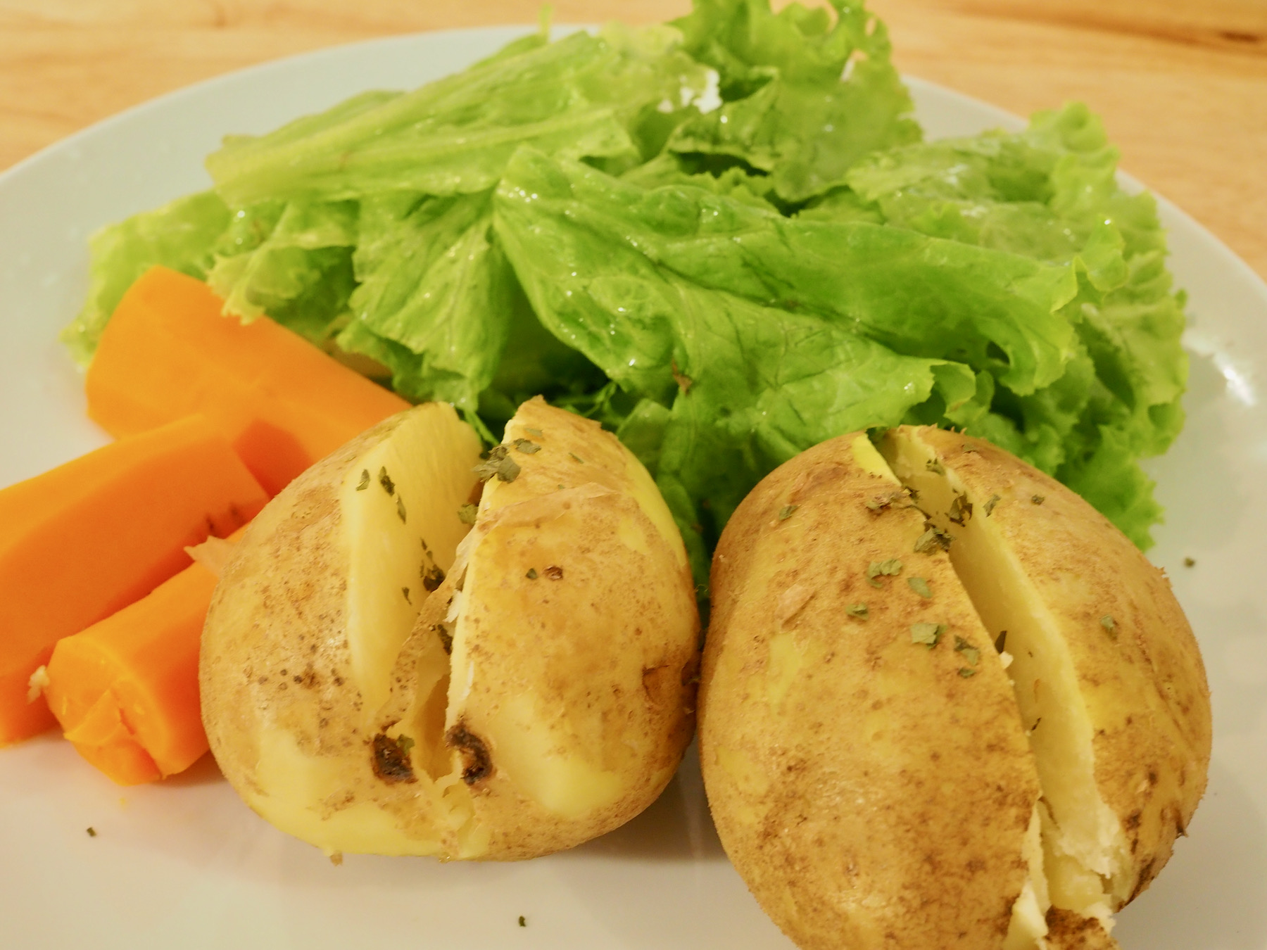 【無水鍋】じゃがいも丸ごと蒸し焼き ベトナム起業日記